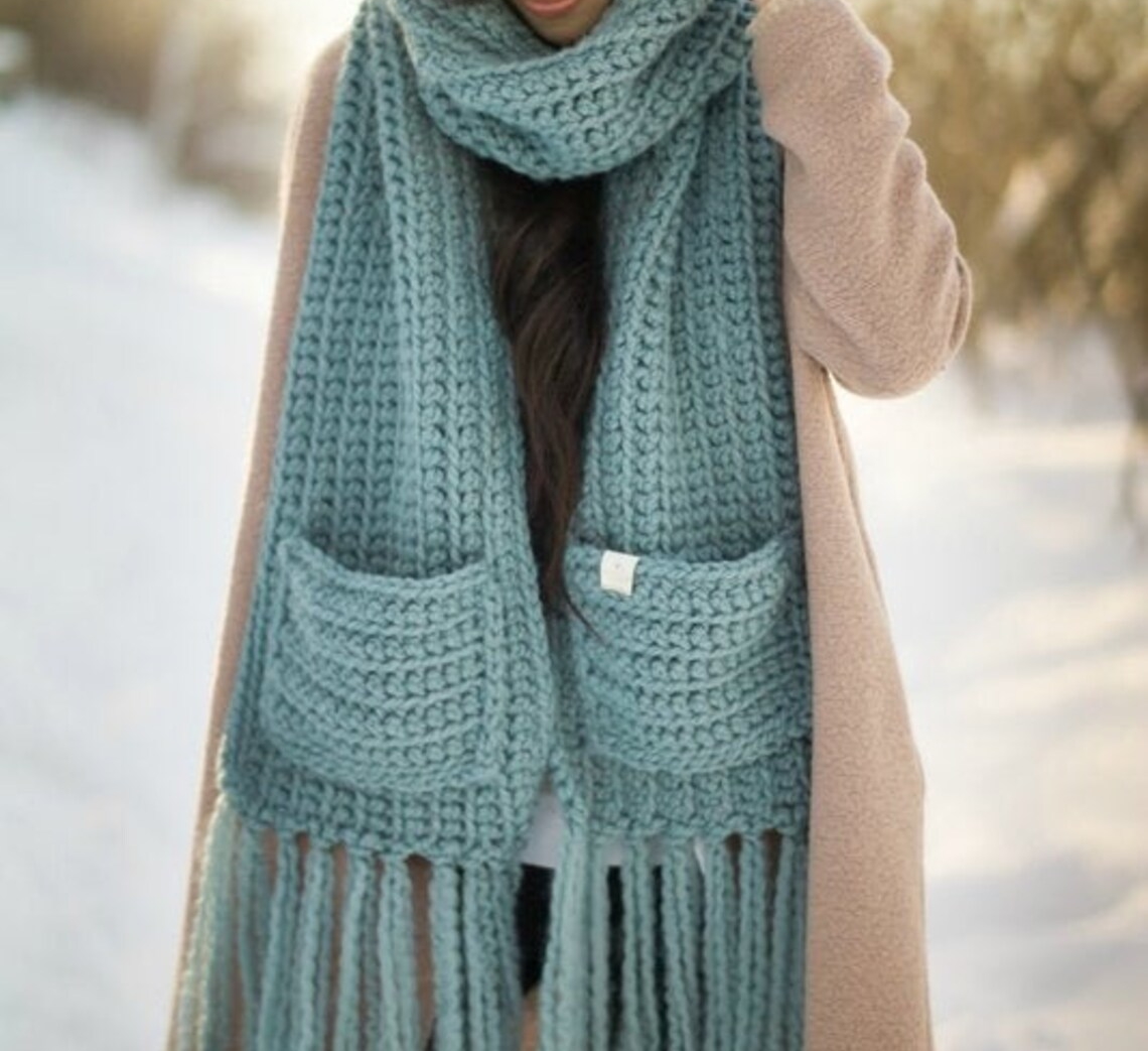 Chunky Crochet Scarf houz