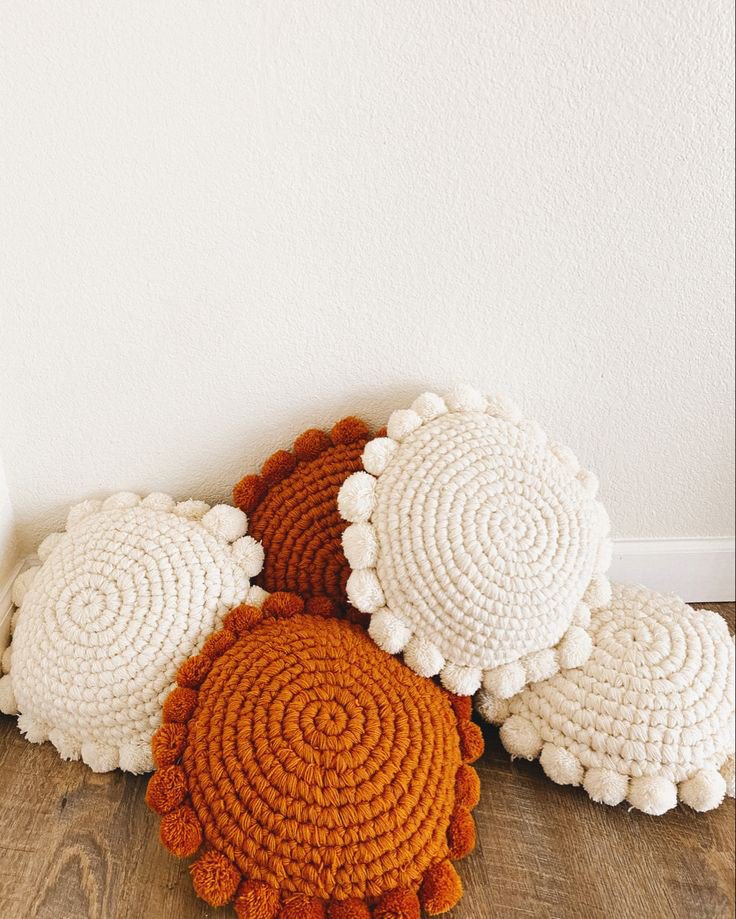 Round Pompoms Pillow - Image 7