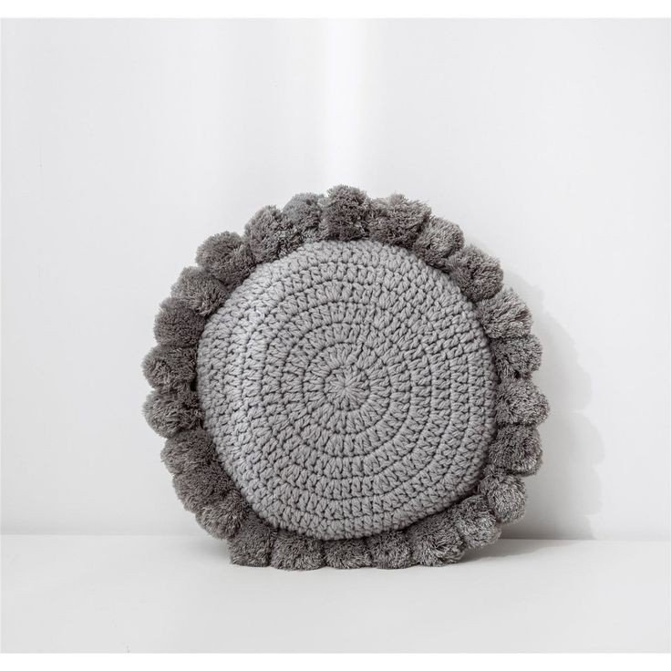 Round Pompoms Pillow