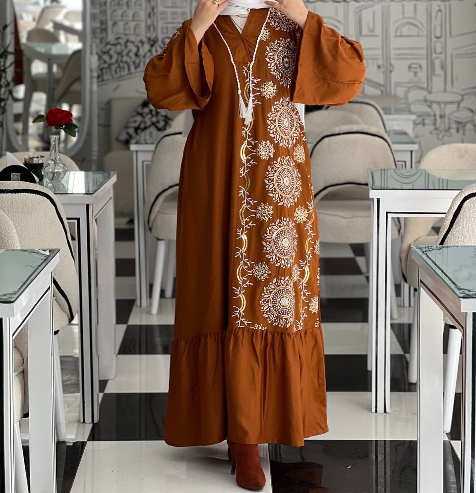 Elegant Burgundy Embroidered Kaftan Dress - Sophisticated Modest Fashion - Image 3